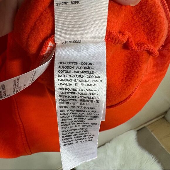 Levi's Orange Crewneck Sweater with Ribbed Cuffs - Picture 6 of 9